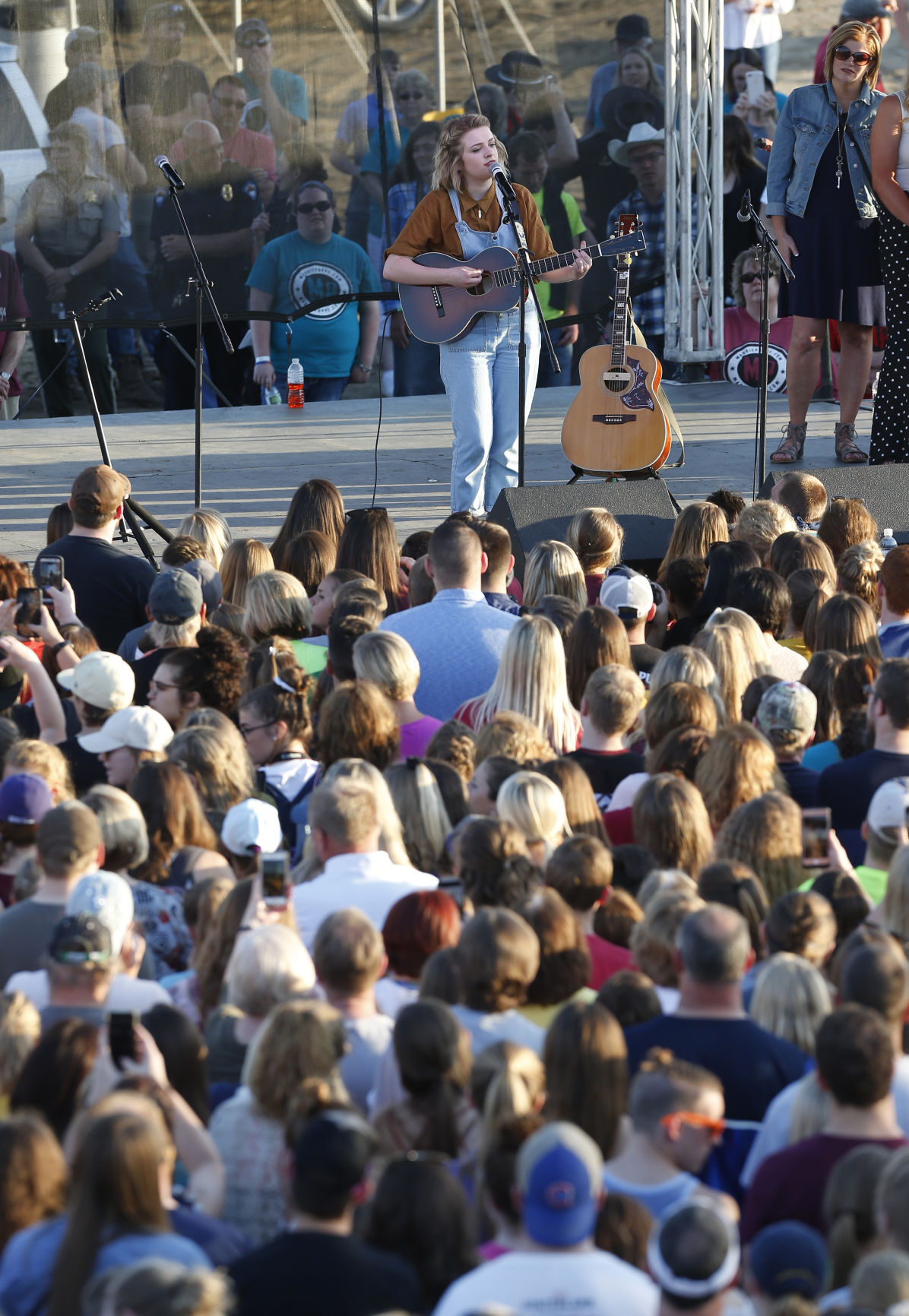 051518mp-Maddie-Poppe-concert-8